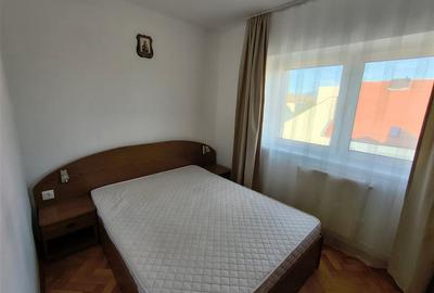 Apartament 2 camere balcon parcare zona Sub Arini - 3