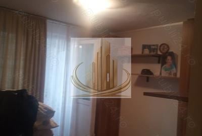 Apartament cu 2 camere semidecomandat, mobilat în Titan