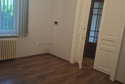 Apartament 2 camere de închiriat în vilă – Ultracentral, Piața Rosetti - 7