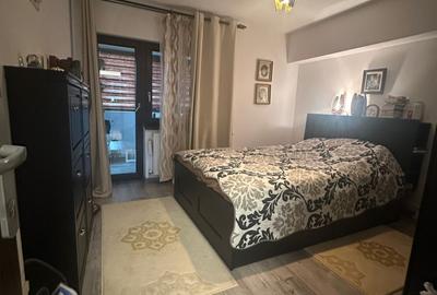 Apartament cu 3 camere decomandat, mobilat în Barieră