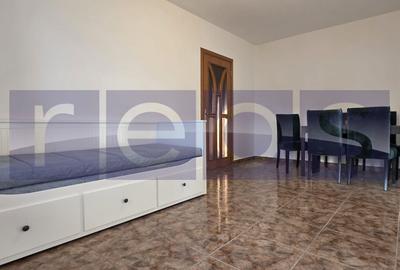 Apartament cu 4 camere semidecomandat, mobilat în Tineretului