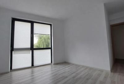 Apartament cu 2 camere decomandat în Brâncoveanu