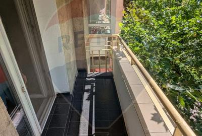 Apartament cu 2 camere de închiriat în zona P-ta Sfanta Vineri - 13