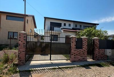 Duplex cu 4 camere în Balotești