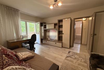 Apartament cu 2 camere, aleea Moldoveanu, et 1. - 8