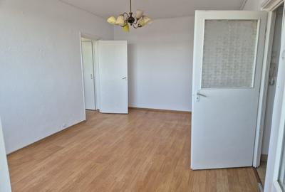 METROU 1 MAI apartament 2 camere FARA RISC SEISMIC - se accepta credit - 4