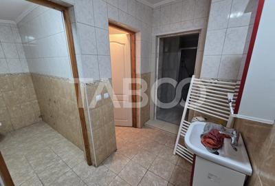Casa de inchiriat 4 dormitoare living spatios baie prima inchiriere - 8