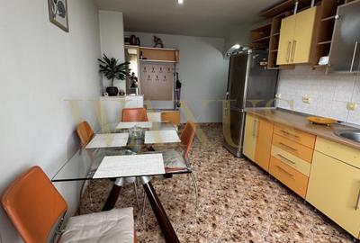 Apartament cu 2 camere decomandat, mobilat în Central