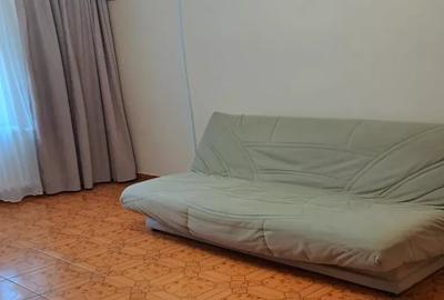 Apartament cu 3 camere decomandat, mobilat în Nerva Traian
