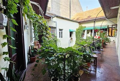 DE INCHIRIAT Apartament spatios 3 camere Gh Lazar pietonala - Unirii - 13