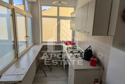 Apartament cu 2 camere semidecomandat, mobilat în Complex Studențesc