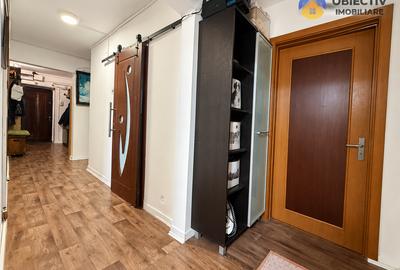 Apartament cu 4 camere decomandat în Precista