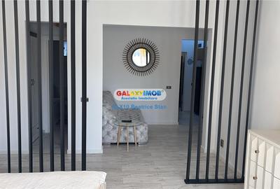 Apartament cu 2 camere semidecomandat, mobilat în Universitate