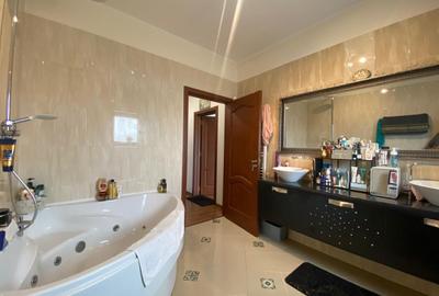 Refugiu elegant cu piscină privată în inima Iancu Nicolae - 32