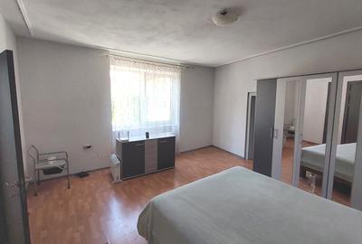 Casa cu 8 camere + 800mp teren Cisnadie zona Centrala - 2