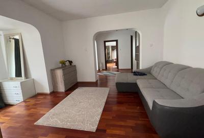 PIATA  GIULESTI  inchiriere casă SINGUR CURTE,400mp teren - 10