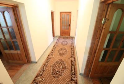 Vand/Schimb casa 3 camere Vanatori, utilitati, teren 1000mp - 9