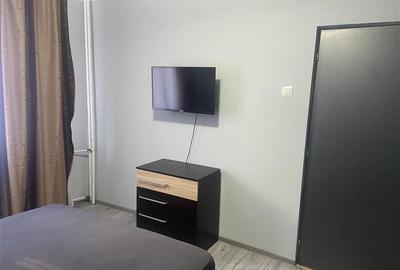 Garsoniera de inchiriat in Focsani , zona Gara , et 1 4 , renovata si mobilata c - 2