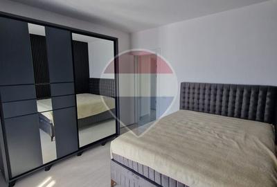 Apartament cu 2 camere decomandat, mobilat în Cristian