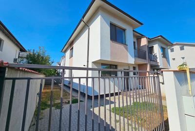 Duplex cu 4 camere în Central