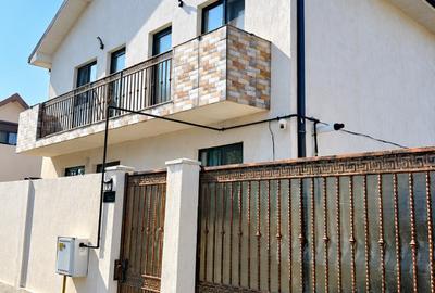 Casă individuală cu 4 camere în Năvodari