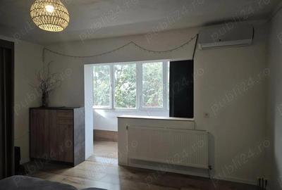 Apartament cu 3 camere decomandat, mobilat în Complex Studențesc