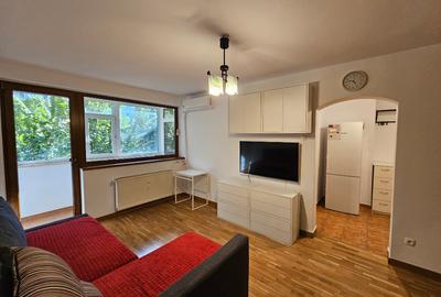 Apartament cu 2 camere semidecomandat, mobilat în Ștefan cel Mare