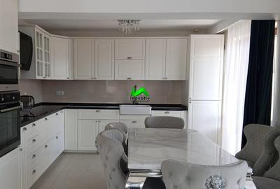 Apartament cu 3 camere decomandat în Ștrand