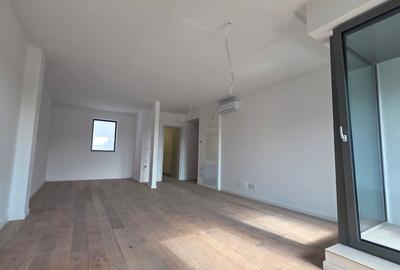 Studio Lux, Bloc Boutique Timpuri Noi - 4