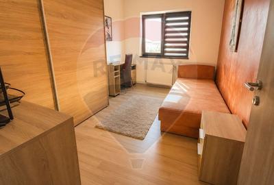 Apartament cu 3 camere de inchiriat-Bistrita Lac