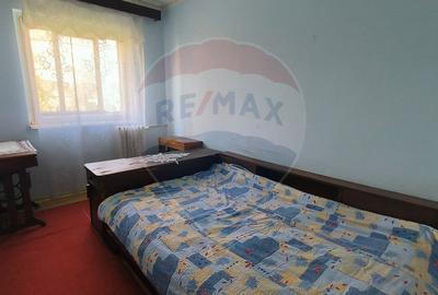 Apartament cu 3 camere de vânzare, decomandat Micro 17- Galați - 4