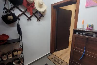 Apartament cu 2 camere semidecomandat, mobilat în Dristor