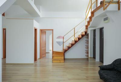Apartament la mansardă – peste 140 mp utili | 3 dormitoare | Nufărul - 15