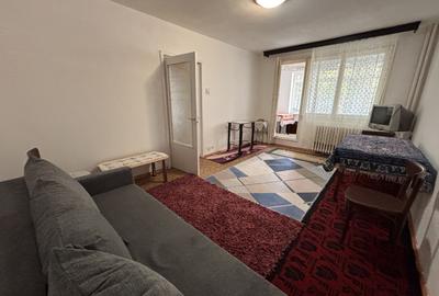Apartament cu 2 camere decomandat, mobilat în Vitan