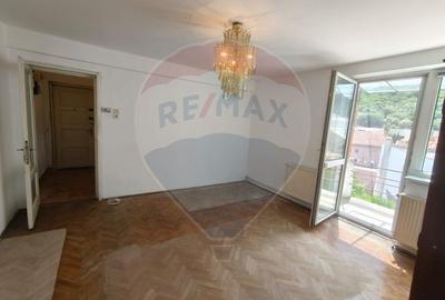 Comision 0%| 2 camere | Zona AFI | Oportunitate investiție | - 9
