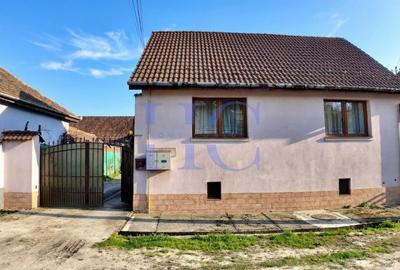 Casă individuală cu 4 camere în Săcădate