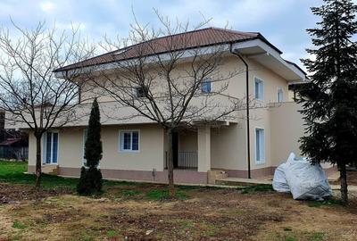 Casa de închiriat: Cartier privat, zona lacurilor Crevedia Buftea. - 1