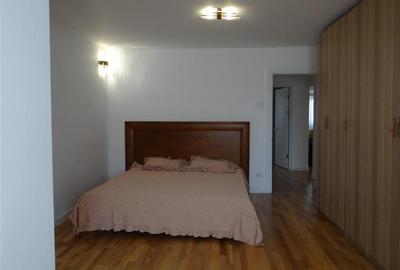 Apartamenr 3 camere  Decebal   Centrala Proprie - 8
