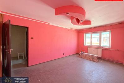 EXCLUSIVITATE | 3 Camere Micro 17 (Oltului/Școala 5), Bloc 1984 - 2