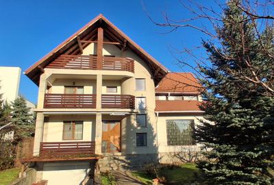 Casă individuală cu 5 camere în Albert