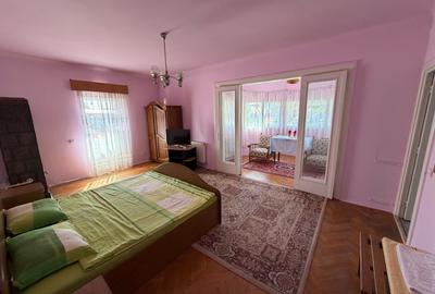 Vilă istorică de vânzare  Castel Aura Buzescu Bușteni  str. Victoriei nr. 11 - 41