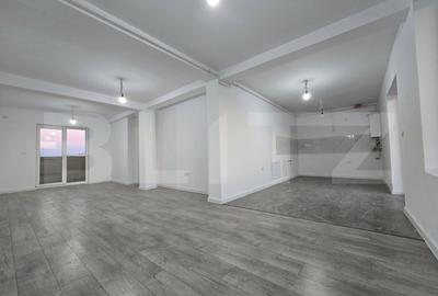 Penthouse cu 3 camere decomandat în Torontalului