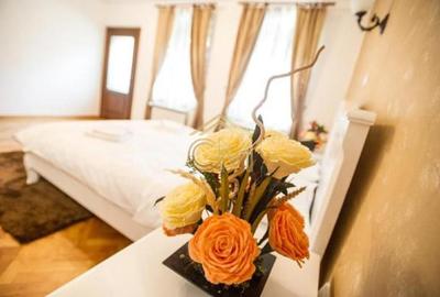 Apartament cu 4 camere decomandat, mobilat în Ultracentral