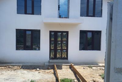Casă P+M spațioasă,Lumina – Ideală pentru o familie! - 1