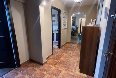 Apartament renovat complet, 69 mp, etaj 8 – Zona Semiluna, Dărmănești - 11