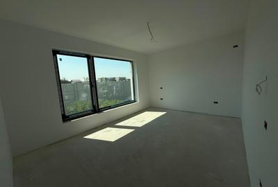 Casă individuală pe parter – 4 camere  Comision 0 - 8