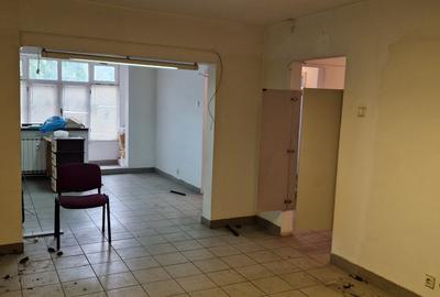 Drumul Taberei- Drumetul, ap 3 camere  parter - 4
