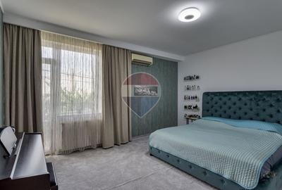 Vilă renovată P+1+M  | Foișor vitrat, grădină și jacuzzi - 11