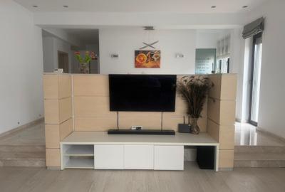 Casa individuala cu 4 camere. Teren 500 mp. Comision 0 - 8