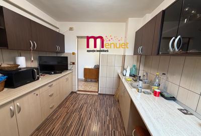 Apartament 3 camere,str.Vitoriei ,etaj 1,garaj si boxa - 4